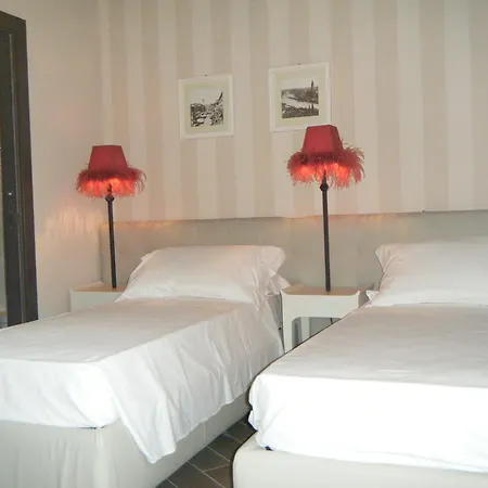 Frühstückspension Centro 4*