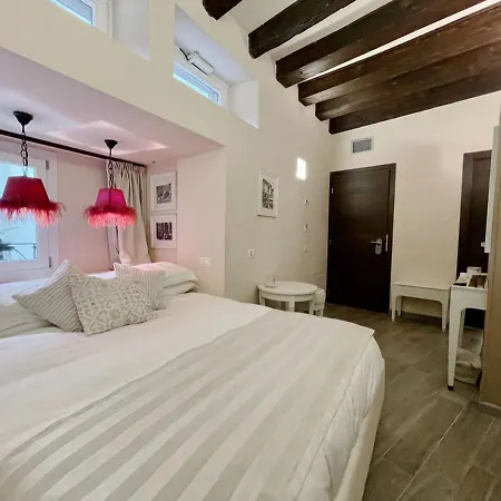 Centro Bed & Breakfast