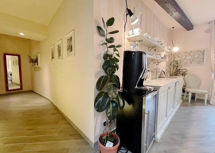 Centro فندق مبيت وإفطار 4*