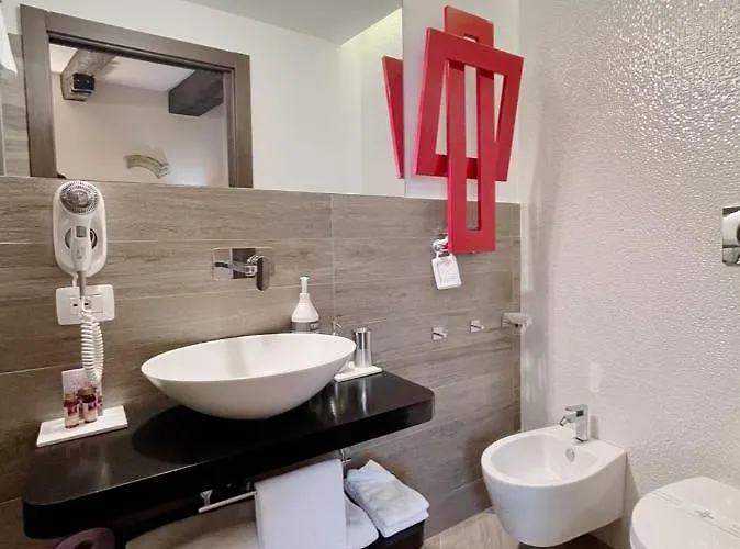 Centro فندق مبيت وإفطار