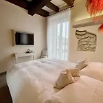 Centro Bed & Breakfast 4*