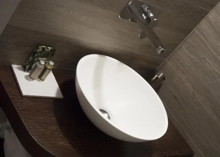 维罗纳中心住宿加早餐酒店 4*